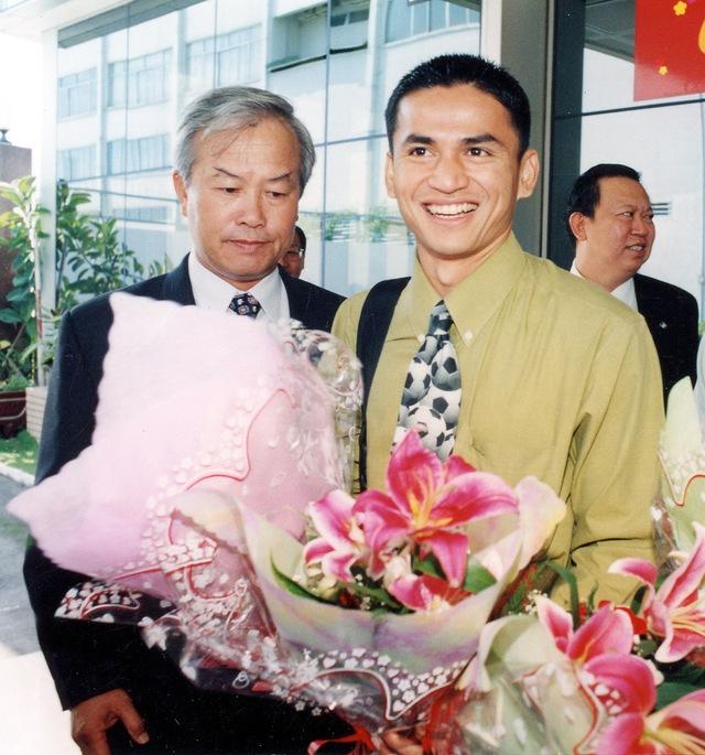 Vĩnh biệt cựu Giám đốc kỹ thuật CLB HAGL Nguyễn Văn Vinh, 'quân sư' lẫy lừng của bầu Đức- Ảnh 4. Vĩnh biệt cựu Giám đốc kỹ thuật CLB HAGL Nguyễn Văn Vinh, 'quân sư' lẫy lừng của bầu Đức- Ảnh 4.