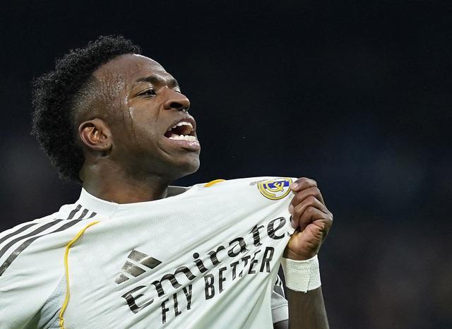Tiền vệ Benfica khai miệt thị đồng tính với Vinicius chứ không phân biệt chủng tộc: UEFA vẫn sẽ phạt nặng- Ảnh 2. Tiền vệ Benfica khai miệt thị đồng tính với Vinicius chứ không phân biệt chủng tộc: UEFA vẫn sẽ phạt nặng- Ảnh 2.