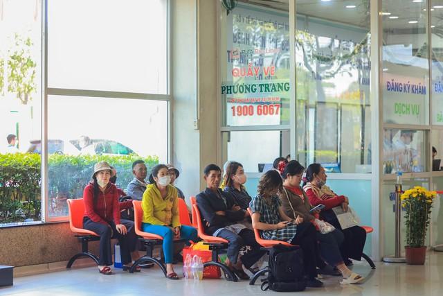 Xe Phương Trang trung chuyển miễn phí tại bệnh viện TP . HCM giúp bệnh nhân giảm nhọc nhằn - Ảnh 3. Xe Phương Trang trung chuyển miễn phí tại bệnh viện TP . HCM giúp bệnh nhân giảm nhọc nhằn - Ảnh 3.