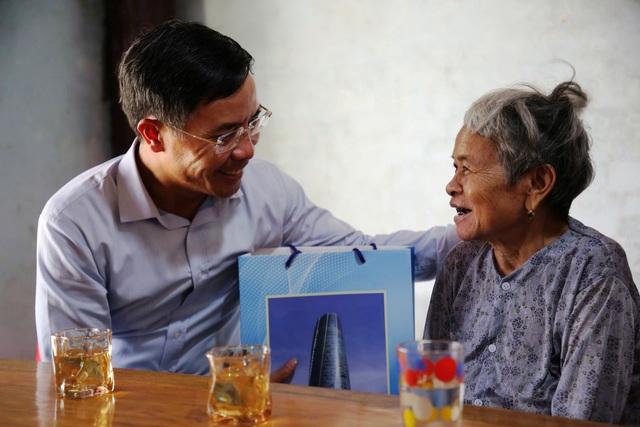Đà Nẵng chi hàng trăm tỉ đồng để 'không một ai bị bỏ lại phía sau'- Ảnh 2.