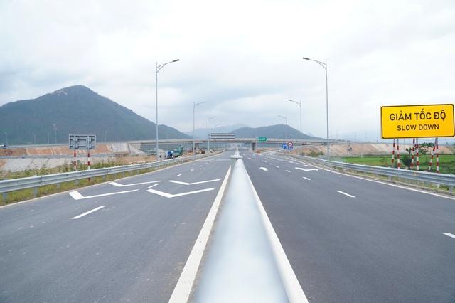 Cao tốc qua phía đông Gia Lai tiếp tục trễ hẹn thông xe dịp Tết- Ảnh 2. Cao tốc qua phía đông Gia Lai tiếp tục trễ hẹn thông xe dịp Tết- Ảnh 2.