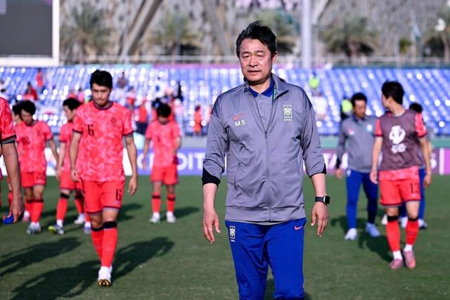 Thật kỳ lạ KFA giờ mới 'mổ xẻ' trận thua U.23 Việt Nam, cảnh báo HLV U.23 Hàn Quốc ở ASIAD 20- Ảnh 1. Thật kỳ lạ KFA giờ mới 'mổ xẻ' trận thua U.23 Việt Nam, cảnh báo HLV U.23 Hàn Quốc ở ASIAD 20- Ảnh 1.