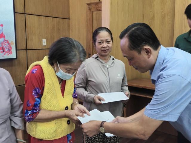 'Thủ Đức nghĩa tình': Hơn 3,9 tỉ đồng chăm lo tết cho người yếu thế- Ảnh 2. 'Thủ Đức nghĩa tình': Hơn 3,9 tỉ đồng chăm lo tết cho người yếu thế- Ảnh 2.
