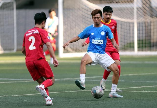 Đại chiến bóng đá sinh viên: Tân binh có HLV ngoại gây sốc trước vòng chung kết- Ảnh 4. Đại chiến bóng đá sinh viên: Tân binh có HLV ngoại gây sốc trước vòng chung kết- Ảnh 4.