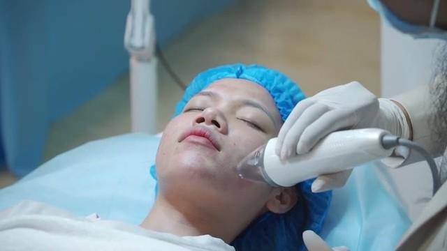 Bài toán chi phí trong thẩm mỹ và lời giải từ công nghệ plasma - Ảnh 1.
