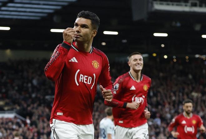 M.U thắng hú vía ‘khắc tinh’ Brentford, sẽ trở lại Champions League nếu làm được điều này…- Ảnh 3. M.U thắng hú vía ‘khắc tinh’ Brentford, sẽ trở lại Champions League nếu làm được điều này…- Ảnh 3.