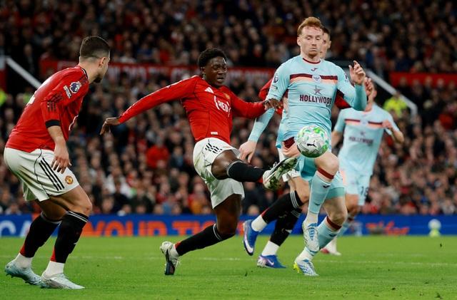 M.U thắng hú vía ‘khắc tinh’ Brentford, sẽ trở lại Champions League nếu làm được điều này…- Ảnh 1. M.U thắng hú vía ‘khắc tinh’ Brentford, sẽ trở lại Champions League nếu làm được điều này…- Ảnh 1.