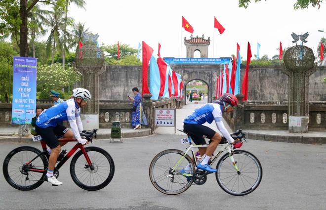 Khơi dậy nhịp đập hòa bình, tăng tình hữu nghị qua một giải đua xe đạp- Ảnh 8. Khơi dậy nhịp đập hòa bình, tăng tình hữu nghị qua một giải đua xe đạp- Ảnh 8.