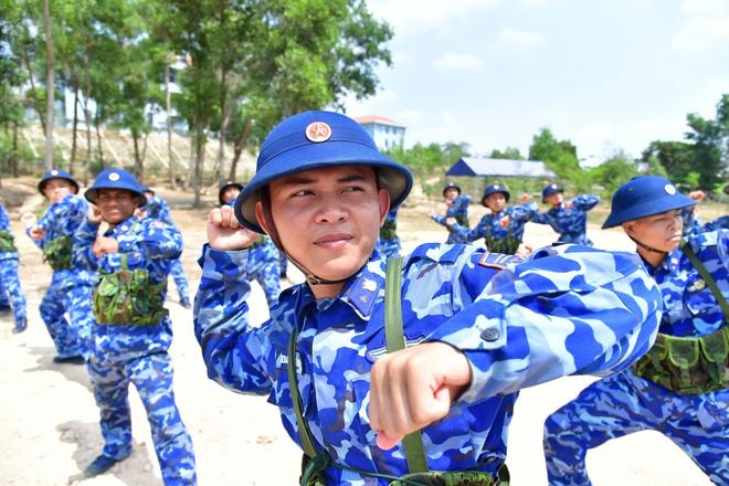 Thao trường của những người lính trẻ Vùng 2 Hải quân- Ảnh 14.