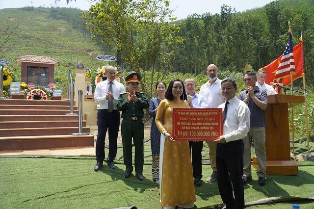Tìm kiếm quân nhân Mỹ mất tích: Ký ức đau thương dưới chân núi Am - Ảnh 4. Tìm kiếm quân nhân Mỹ mất tích: Ký ức đau thương dưới chân núi Am - Ảnh 4.