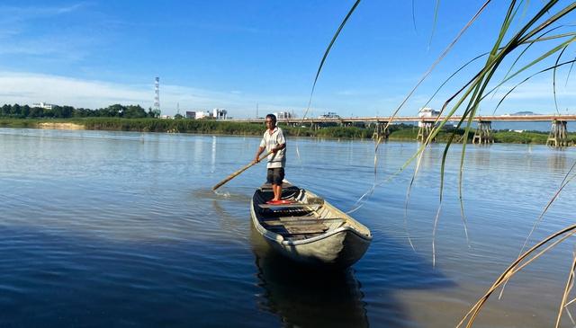 Nghề đặt ống tre bắt cá bống sông Trà Khúc - hương vị quê hương Quảng Ngãi - Ảnh 5. Nghề đặt ống tre bắt cá bống sông Trà Khúc - hương vị quê hương Quảng Ngãi - Ảnh 5.