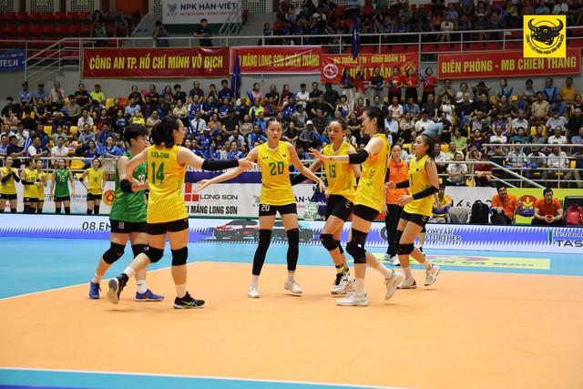Thanh Thúy tỏa sáng giúp CLB VTV Bình Điền Long An có vé dự Cúp bóng chuyền Hùng Vương- Ảnh 1.