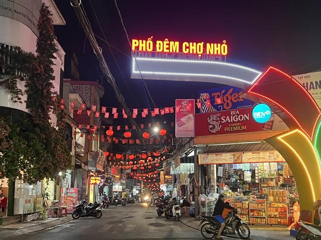 Phố đêm Chợ Nhỏ điều chỉnh lịch ngăn đường cho phố đi bộ tại Pleiku - Ảnh 1. Phố đêm Chợ Nhỏ điều chỉnh lịch ngăn đường cho phố đi bộ tại Pleiku - Ảnh 1.