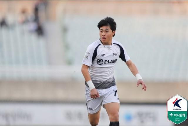 U.17 Hàn Quốc chốt nhân sự cực mạnh, sẵn sàng đấu U.17 Việt Nam: HLV Roland lên gấp phương án- Ảnh 1.