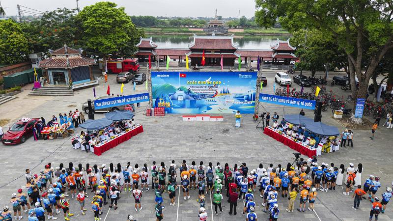 Hơn 260 cua rơ tranh tài tại Thành cổ Quảng Trị, lan tỏa thông điệp hòa bình- Ảnh 2. Hơn 260 cua rơ tranh tài tại Thành cổ Quảng Trị, lan tỏa thông điệp hòa bình- Ảnh 2.