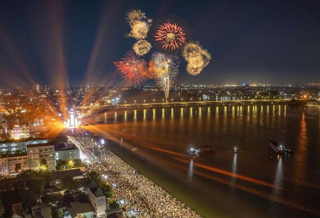 10 Phường mới thành lập ở Đồng Nai sẽ bắn pháo hoa đêm 30 . 4 - Ảnh 1. 10 Phường mới thành lập ở Đồng Nai sẽ bắn pháo hoa đêm 30 . 4 - Ảnh 1.