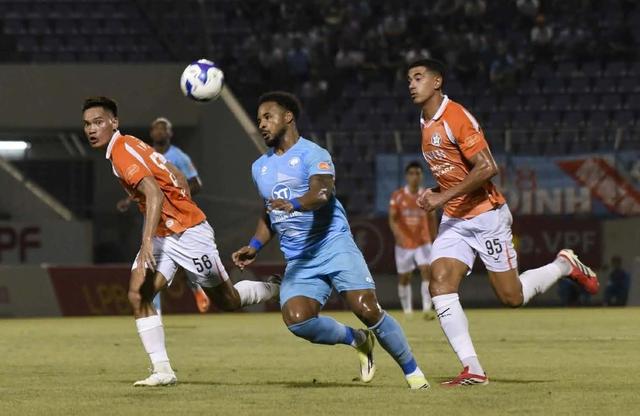 Đua trụ hạng hấp dẫn bậc nhất lịch sử V-League- Ảnh 2. Đua trụ hạng hấp dẫn bậc nhất lịch sử V-League- Ảnh 2.