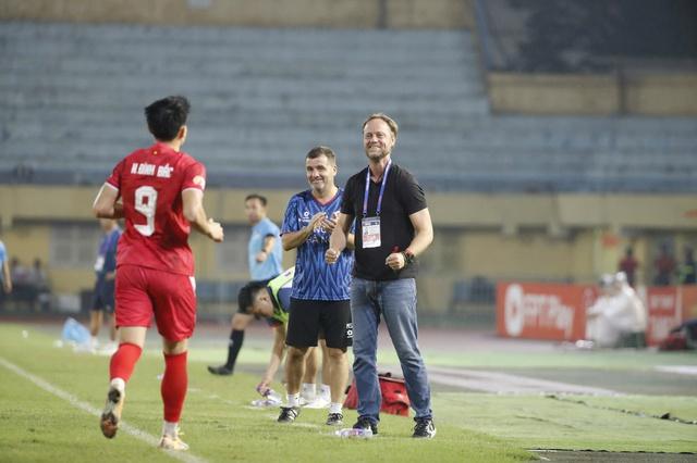 Chân sút nội liên tục ghi bàn, đội tuyển Việt Nam nhiều 'súng' tốt: Ngại gì Indonesia!- Ảnh 2.