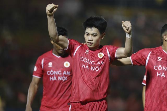 Lịch thi đấu V-League ngày 26.4: CLB CAHN rộng cửa bứt tốc để sớm vô địch, Đà Nẵng sẽ xuống hạng nếu…- Ảnh 6. Lịch thi đấu V-League ngày 26.4: CLB CAHN rộng cửa bứt tốc để sớm vô địch, Đà Nẵng sẽ xuống hạng nếu…- Ảnh 6.