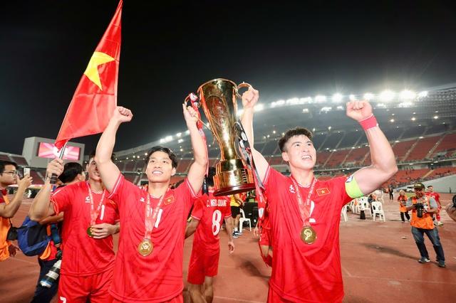 U.17 đăng quang giúp Việt Nam thống lĩnh bóng đá khu vực Đông Nam Á- Ảnh 2.