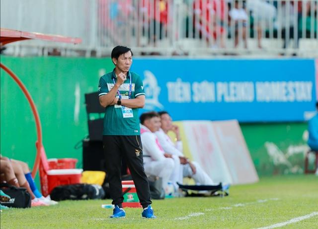 Tốp trụ hạng quyết gom điểm, chờ đột biến từ HAGL: V-League nghẹt thở!- Ảnh 6. Tốp trụ hạng quyết gom điểm, chờ đột biến từ HAGL: V-League nghẹt thở!- Ảnh 6.