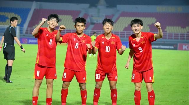 Fan Đông Nam Á ngả mũ trước U.17 Việt Nam: 'Quá nhanh, quá nguy hiểm’- Ảnh 1. Fan Đông Nam Á ngả mũ trước U.17 Việt Nam: 'Quá nhanh, quá nguy hiểm’- Ảnh 1.