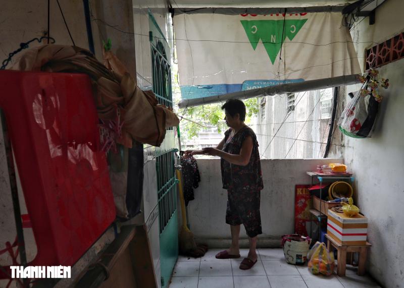 Sống trong nhà kho 2 - 3 mét vuông nơi cư xá Thanh Đa ở TP.HCM- Ảnh 12. Sống trong nhà kho 2 - 3 mét vuông nơi cư xá Thanh Đa ở TP.HCM- Ảnh 12.