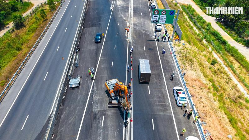 Cao tốc Quảng Ngãi - Hoài Nhơn chính thức thông xe- Ảnh 3. Cao tốc Quảng Ngãi - Hoài Nhơn chính thức thông xe- Ảnh 3.