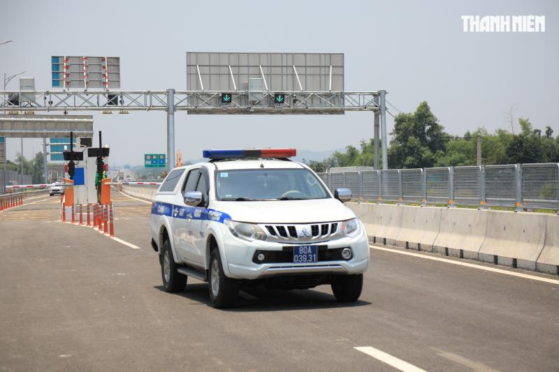 Cao tốc Quảng Ngãi - Hoài Nhơn chính thức thông xe- Ảnh 7. Cao tốc Quảng Ngãi - Hoài Nhơn chính thức thông xe- Ảnh 7.
