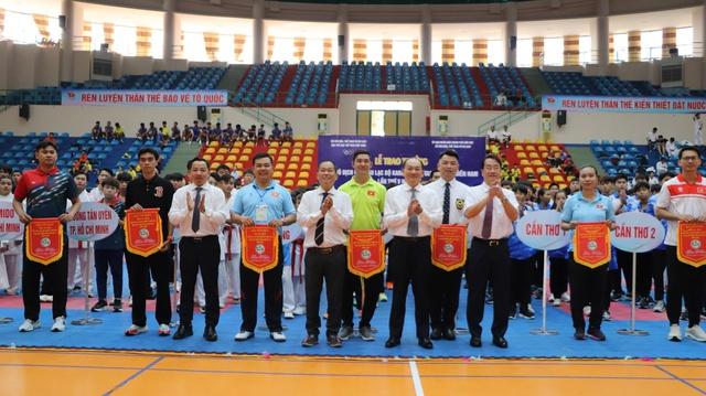 19 câu lạc bộ đưa VĐV giỏi karate tranh tài tại Cần Thơ- Ảnh 1.