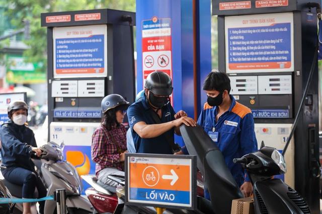 Bộ Công thương thông báo mới về thời gian điều chỉnh giá xăng dầu- Ảnh 1.