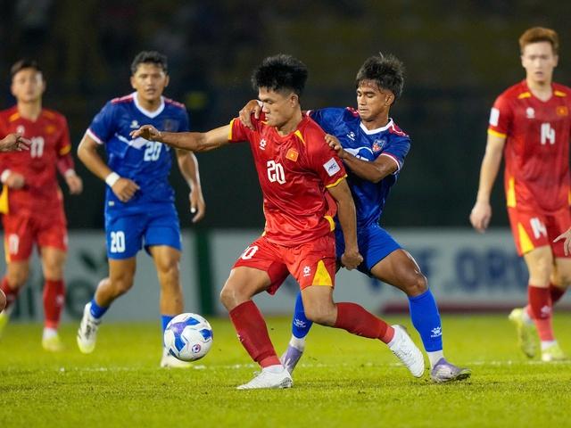 Đội tuyển Việt Nam khiến thầy Kim băn khoăn: 'Tổ 2' yếu quá, khó xoay tua- Ảnh 2.