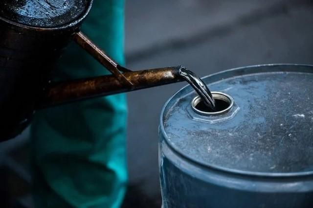 Kéo dài giảm thuế nhập khẩu xăng dầu về 0% đến hết ngày 30.6- Ảnh 1. Kéo dài giảm thuế nhập khẩu xăng dầu về 0% đến hết ngày 30.6- Ảnh 1.