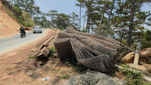 Đèo D'Ran nối Đà Lạt - Phan Rang: Vì sao ngổn ngang sau sạt lở 6 tháng? - Ảnh 4.