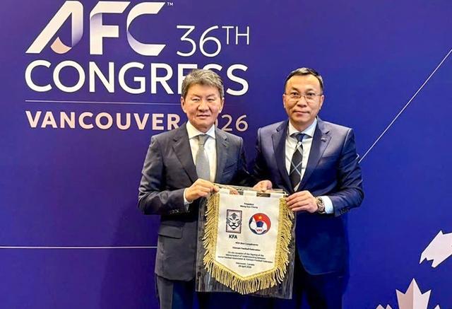 Chủ tịch VFF Trần Quốc Tuấn ký biên bản ghi nhớ đặc biệt với Chủ tịch Liên đoàn Bóng đá Hàn Quốc- Ảnh 3. Chủ tịch VFF Trần Quốc Tuấn ký biên bản ghi nhớ đặc biệt với Chủ tịch Liên đoàn Bóng đá Hàn Quốc- Ảnh 3.