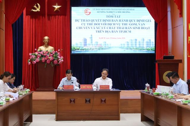 TP.HCM phản biện dự thảo giá thu gom rác: Cần tính đến người thu nhập thấp- Ảnh 1.