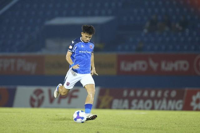 HLV Kim Sang-sik tìm những 'họng pháo' cho đội tuyển Việt Nam ở nơi ít ai ngờ- Ảnh 1.