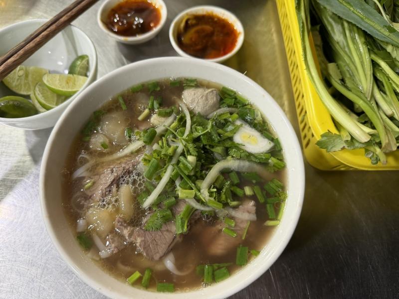 Vì sao hàng quán tăng giá dễ, giảm khó?- Ảnh 2.