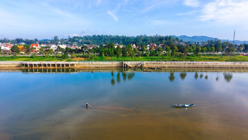 Mưu sinh trên sông Trà: Săn “lộc trời” dưới cát - Ảnh 5. Mưu sinh trên sông Trà: Săn “lộc trời” dưới cát - Ảnh 5.