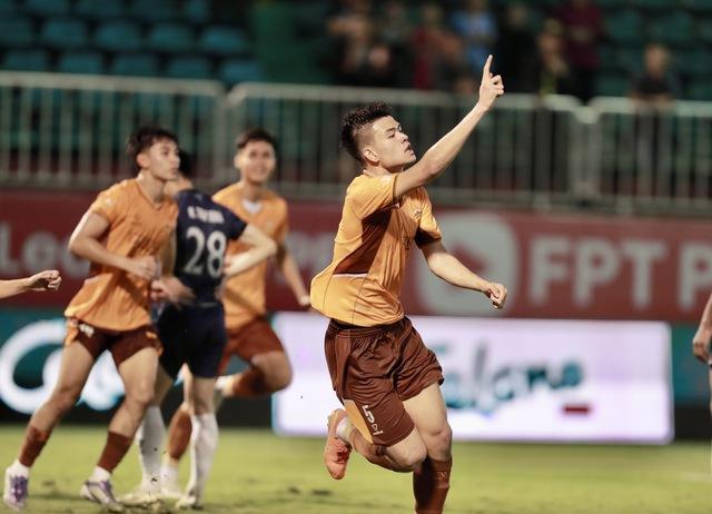 Tốp trụ hạng quyết gom điểm, chờ đột biến từ HAGL: V-League nghẹt thở!- Ảnh 5. Tốp trụ hạng quyết gom điểm, chờ đột biến từ HAGL: V-League nghẹt thở!- Ảnh 5.