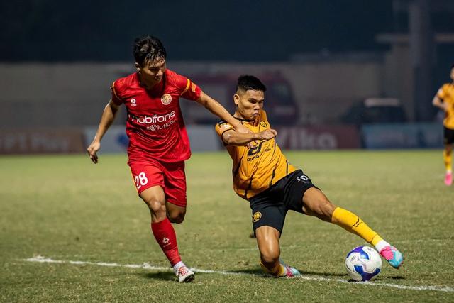 Sao U.23 Việt Nam ghi bàn quý hơn vàng, Thanh Hóa quật ngã PVF-CAND: Sắp trụ hạng thành công!- Ảnh 1. Sao U.23 Việt Nam ghi bàn quý hơn vàng, Thanh Hóa quật ngã PVF-CAND: Sắp trụ hạng thành công! - Ảnh 1.