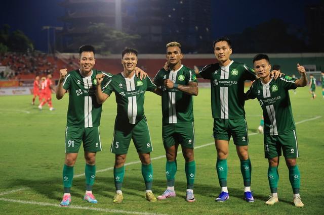 Minh Vương chơi quá hay, Trường Tươi Đồng Nai thắng sát nút Quy Nhơn: Vẫn sừng sững tốp 1- Ảnh 1. Minh Vương chơi quá hay, Trường Tươi Đồng Nai thắng sát nút Quy Nhơn: Vẫn sừng sững tốp 1 - Ảnh 1.