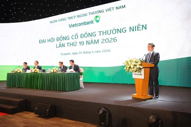 Vietcombank dự kiến phát hành hơn 1 tỉ cổ phiếu, mở ngân hàng con tại VIFC- Ảnh 1. Vietcombank dự kiến phát hành hơn 1 tỉ cổ phiếu, mở ngân hàng con tại VIFC- Ảnh 1.