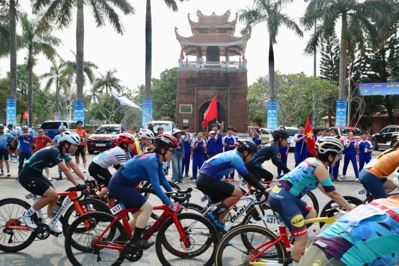 Hơn 260 cua rơ tranh tài tại Thành cổ Quảng Trị, lan tỏa thông điệp hòa bình- Ảnh 20. Hơn 260 cua rơ tranh tài tại Thành cổ Quảng Trị, lan tỏa thông điệp hòa bình- Ảnh 20.