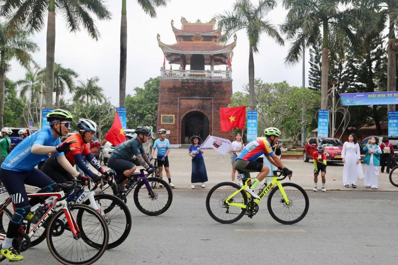 Hơn 260 cua rơ tranh tài tại Thành cổ Quảng Trị, lan tỏa thông điệp hòa bình- Ảnh 21. Hơn 260 cua rơ tranh tài tại Thành cổ Quảng Trị, lan tỏa thông điệp hòa bình- Ảnh 21.