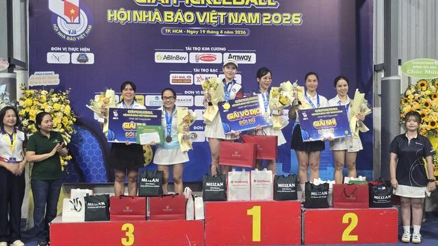 Đôi nữ Báo Thanh Niên đoạt HCĐ giải pickleball Hội Nhà báo Việt Nam- Ảnh 4. Đôi nữ Báo Thanh Niên đoạt HCĐ giải pickleball Hội Nhà báo Việt Nam- Ảnh 4.