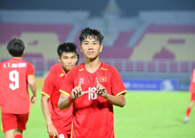Bóng đá trẻ Việt Nam trở thành ác mộng với Úc- Ảnh 1. Bóng đá trẻ Việt Nam trở thành ác mộng với Úc- Ảnh 1.