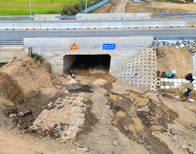 Vướng mặt bằng, cao tốc Bắc - Nam qua Đắk Lắk chưa thông xe hoàn toàn- Ảnh 2.