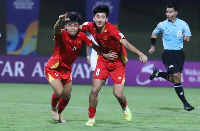U.17 Việt Nam thành cơn ác mộng với UAE, đội tuyển Việt Nam cũng làm được điều tuyệt vời như thế?- Ảnh 2.