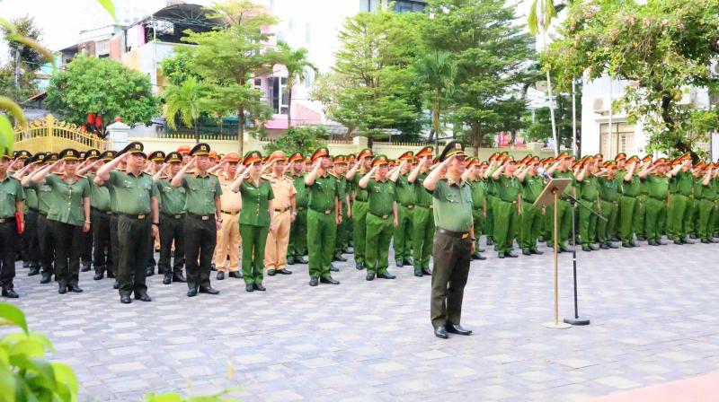 Thiếu tướng Nguyễn Hữu Hợp: Mạnh tay với tội phạm, giữ vững an ninh mùa lễ hội- Ảnh 1. Thiếu tướng Nguyễn Hữu Hợp: Mạnh tay với tội phạm, giữ vững an ninh mùa lễ hội- Ảnh 1.